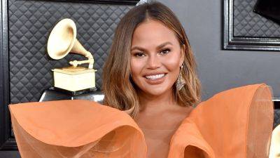 Chrissy Teigen Shares Precious New Video of Baby Son's Hair: 'Simple Plan Is Shaking' - www.etonline.com