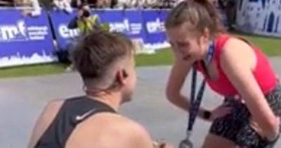 Emotional moment Edinburgh Marathon runner proposes to partner as pair reach finishing line - www.dailyrecord.co.uk - Scotland - Beyond