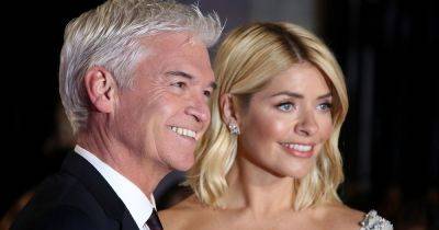 Holly Willoughby 'saddened' to see Phil struggling but still hasn't spoken to ex-pal - www.ok.co.uk - Portugal