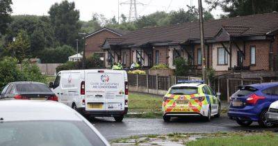 Forensics on scene after man found dead at house - www.manchestereveningnews.co.uk