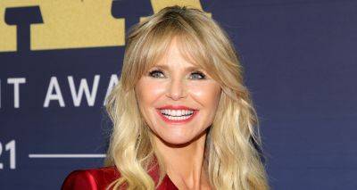 Christie Brinkley Hits Back at 'Wrinkle Brigade' Following Rude Comments About Her Appearance - www.justjared.com - city Downtown