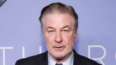 Alec Baldwin Shares Update on His Painful Recovery After Delayed Hip Replacement Surgery - www.etonline.com