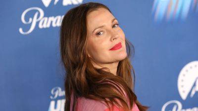 Drew Barrymore Slams the Tabloids for Twisting Her Words About Her Mom - www.glamour.com