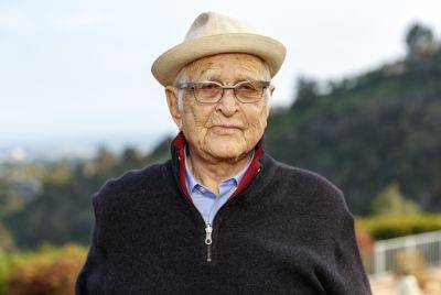 Norman Lear Weighs In On WGA Strike: “I Now Watch Talented Writers Struggle To Earn A Living” - deadline.com - Hollywood - state Connecticut - city Sanford