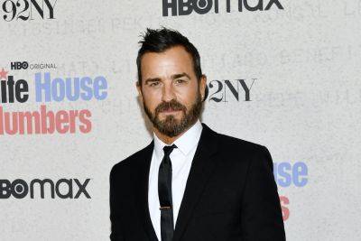 Justin Theroux Hilariously Roasts His Own Character As ‘Sex And The City’s ‘Worst Man’ - etcanada.com - New York - Beyond