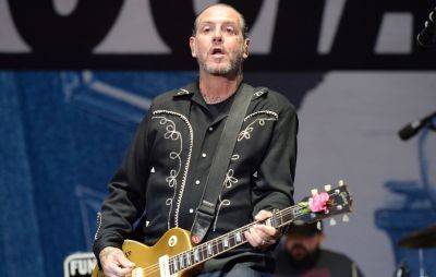 Social Distortion’s Mike Ness reveals tonsil cancer diagnosis - www.nme.com - USA