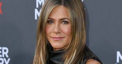 Jennifer Aniston is letting her grey hairs grow through and fans are fully in support of it - www.ok.co.uk
