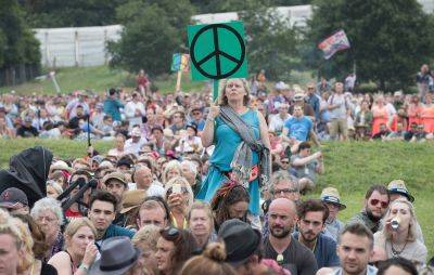 Glastonbury 2023: Fans invited to form record-breaking human peace sign - www.nme.com - New York