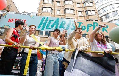 ‘Heartstopper’ cast give middle finger to anti-LGBTQ+ protesters at London Pride - www.nme.com - Houston
