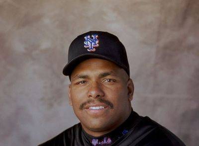 New York Mets Deliver A Huge Check To Former Outfielder To Celebrate ‘Bobby Bonilla Day’ - deadline.com - New York - New York