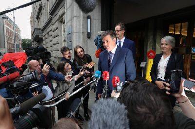 RTE Crisis: Director-General Kevin Bakhurst Stands Down Executive Board Over Pay Scandal - deadline.com - Britain - Ireland