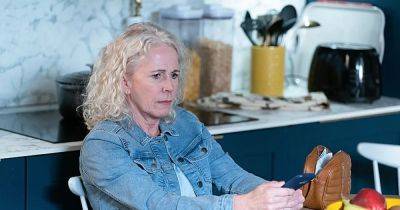 EastEnders’ Lisa Fowler’s return to Albert Square seen in first-look clip as fans go wild - www.ok.co.uk - Portugal
