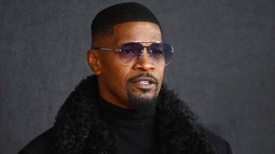 Jamie Foxx Is 'Getting Back to Being Himself' Following Health Scare, Source Says - www.etonline.com - Illinois