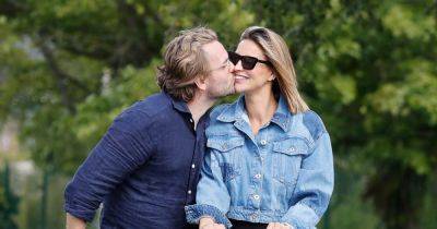 Ferne McCann gets sweet kiss from fiancé Lorri Haines on walk with baby daughter Finty - www.ok.co.uk
