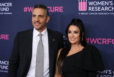 Kyle Richards Sets Record Straight About Why She Wasn’t Wearing Her Wedding Ring Before Mauricio Umanksy Separation Reports - etcanada.com