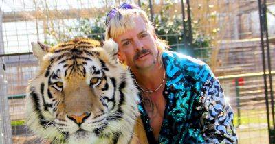 Tiger King's Joe Exotic 'struggling' in solitary confinement cell 'too small for monkeys' - www.ok.co.uk - USA