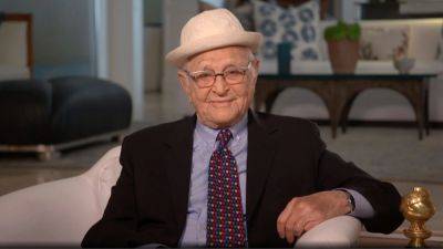 Norman Lear Turns 101, Makes Joke About His Monumental Age - www.etonline.com