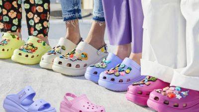 Crocs Are Majorly On Sale at Amazon: Shop the Best Deals on Clogs, Sandals and Sneakers - www.etonline.com - city Sandal