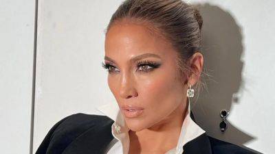 Jennifer Lopez’s Tuxedo Nails Are the Ultimate Summer Mani Inspo - www.glamour.com - France