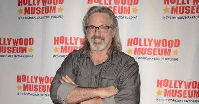 Striking ‘Lizzie McGuire’ Actor Robert Carradine Reveals a $0.00 Residual Check Is a Thing - www.usmagazine.com