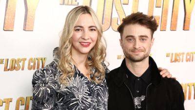 Daniel Radcliffe Reveals Sex of First Baby With Erin Drake (Exclusive) - www.etonline.com