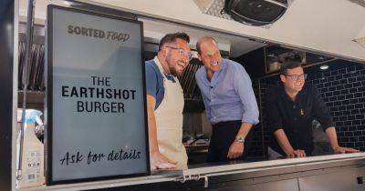 Prince William hands out ‘Earthshot burgers’ and leaves diners speechless - www.ok.co.uk - India - Kenya - county Williams