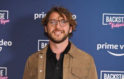 Seann Walsh reveals medical condition which gives him “irrational” hatred of hearing people eat - www.nme.com