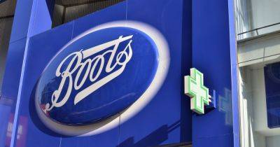 Boots shoppers 'blown away' by £8 serum that 'banishes crow's feet' and 'plumps skin' - www.dailyrecord.co.uk