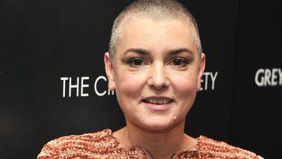 Sinéad O’Connor's Final Text Messages to Rocker Bob Geldof are Shared by Him On Stage - www.etonline.com - Britain - Ireland - city Boomtown