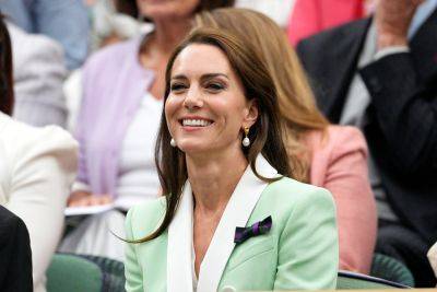 Kate Middleton Is All Smiles As She Makes Surprise Wimbledon Appearance In Mint Green Blazer - etcanada.com - Australia - Britain