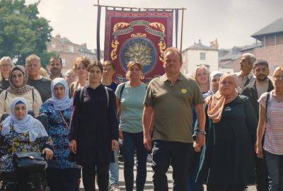 ‘The Old Oak’ Trailer: Acclaimed Filmmaker Ken Loach Returns With A Tale Of A Small Town Welcoming Refugees - theplaylist.net