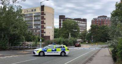Streets brought to standstill for HOURS after suspicious package found outside Jobcentre - www.manchestereveningnews.co.uk - Manchester