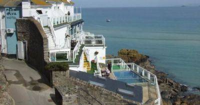Man dies after falling from hotel onto beach at UK tourist hotspot - www.dailyrecord.co.uk - Britain - Scotland - Beyond