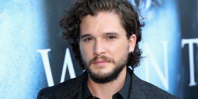 A 'Game of Thrones' Star Texted Kit Harington About Appearing In the Upcoming Jon Snow Spin-Off - www.justjared.com