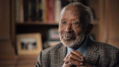 Clarence Avant Dies: “The Black Godfather” Of Music Was 92 - deadline.com
