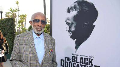 Clarence Avant, 'The Black Godfather' of Entertainment, Dead at 92 - www.etonline.com - Los Angeles - Los Angeles - USA - city Motown - North Carolina