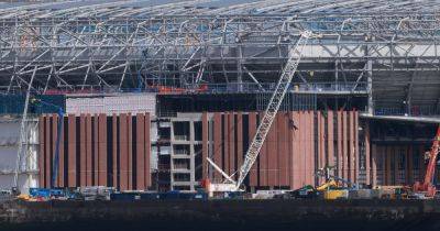 Everton FC 'heartbroken' after death of construction worker injured at site of new stadium - www.manchestereveningnews.co.uk