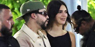 Kendall Jenner & Bad Bunny Hold Hands & Keep Close While Arriving at Drake's Post-Concert Party - www.justjared.com - Los Angeles