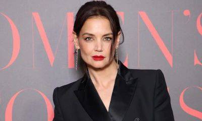 Katie Holmes reveals her skincare routine and favorite makeup look: ‘I love a smoky eye’ - us.hola.com - New York