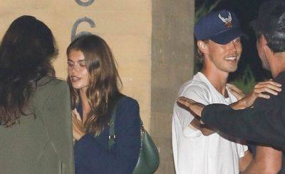 Austin Butler & Kaia Gerber Spotted at Dinner with Karlie Kloss After They All Attended Taylor Swift's Concert - www.justjared.com - Malibu - county Butler