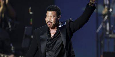 Lionel Richie Apologizes To Fans After Cancelling Weekend Concert An Hour After It Was Supposed To Start - www.justjared.com