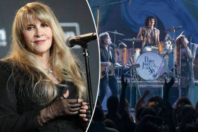 Stevie Nicks felt like a ‘ghost’ watching Riley Keough in ‘Daisy Jones and the Six’ - nypost.com