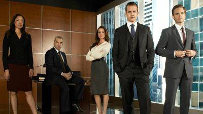 ‘Suits’: 10 Things You Probably Didn’t Know About Meghan Markle's Show Exploding on Netflix - www.etonline.com - USA - New York - Manhattan - city Columbia