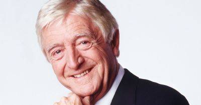 Tributes paid to Michael Parkinson as BBC chat show legend passes away aged 88 - www.dailyrecord.co.uk - USA