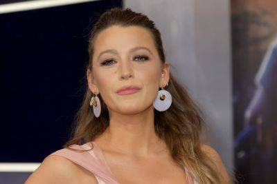 Blake Lively Looks Red Hot In Sizzling Bikini Snaps For New Betty Buzz Campaign - etcanada.com