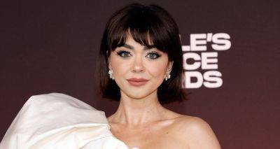 Sarah Hyland Claims 'Modern Family' Producers 'Insisted' She Wear Heels During Gout Attack - www.justjared.com