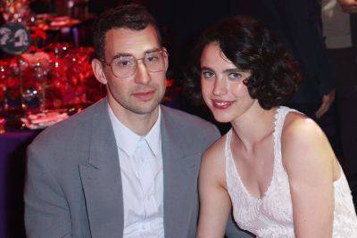 Jack Antonoff And Margaret Qualley Are Officially Married After Star-Studded Wedding In New Jersey - etcanada.com - New Jersey
