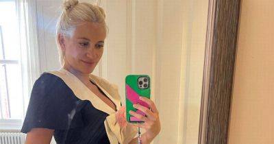 Pregnant Pixie Lott proudly shows off blossoming bump as she prepares for first baby - www.ok.co.uk