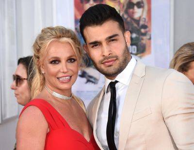 Britney Spears Memoir Is Still On It’s Way Following Split From Sam Asghari, Will Not Include Any Mention Of Divorce - etcanada.com