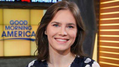 Amanda Knox Announces She's Pregnant With Baby No. 2 With Husband Christopher Robinson - www.etonline.com - Britain - county Oxford
